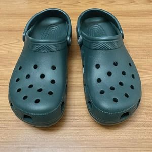 Crocs Unisex Classic Clogs Military Green Men's Size 11 / Women's Size 13